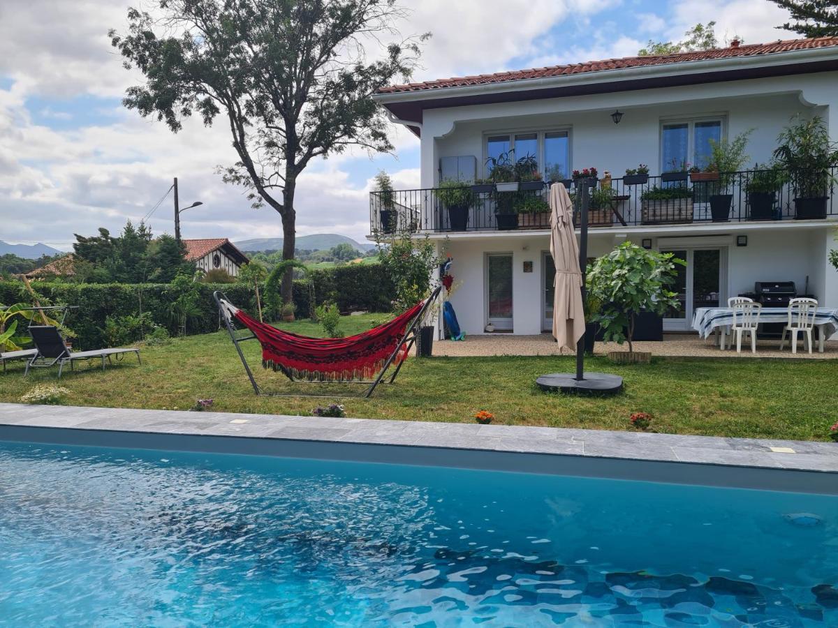 Appartement Avec Cuisine Et Grande Piscine Chauffee أُنْداي المظهر الخارجي الصورة
