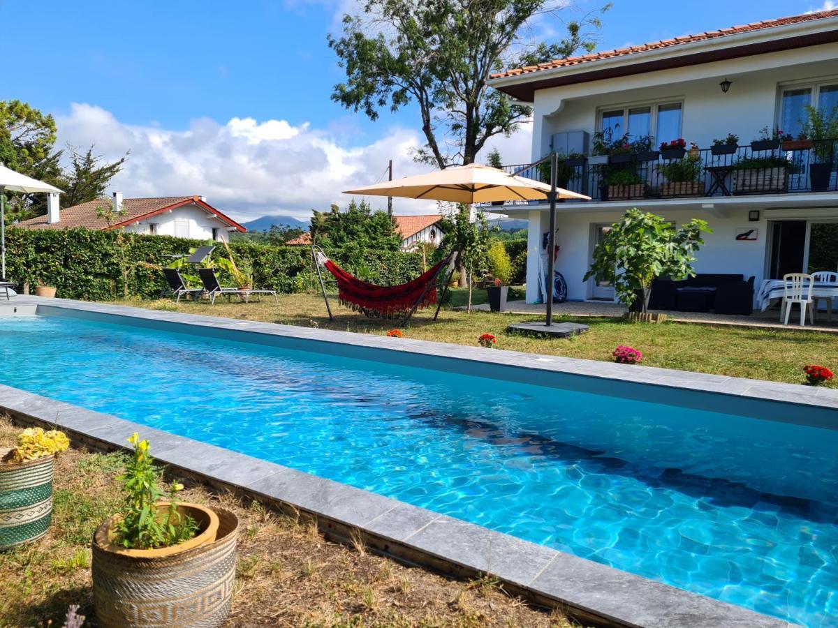Appartement Avec Cuisine Et Grande Piscine Chauffee أُنْداي المظهر الخارجي الصورة
